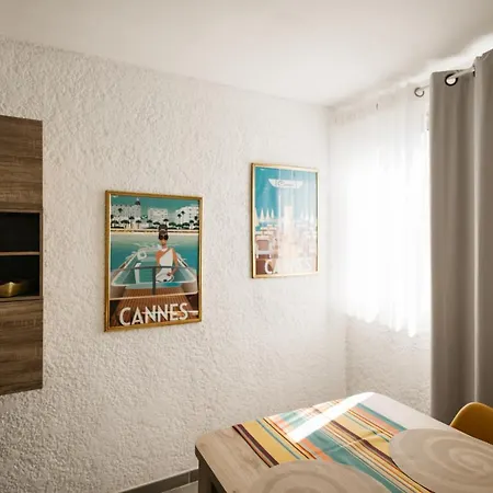 Cosy T1, A 10 Minutes A Pieds Des Plages Fréjus Exterior foto