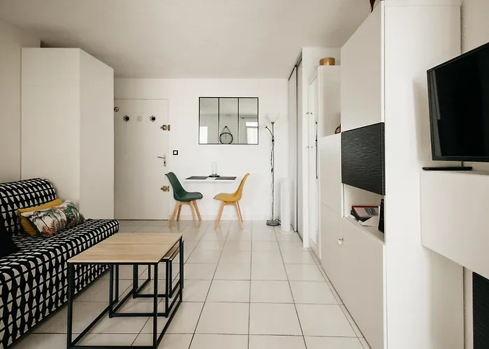 Cosy T1, A 10 Minutes A Pieds Des Plages